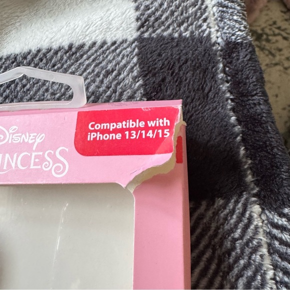 Disney Princess Clear Phone Case - Pink Hearts-IPhone 13,14,15 - Picture 2 of 5